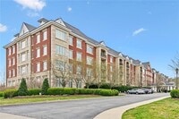 Building Photo - 100 Vista Cir