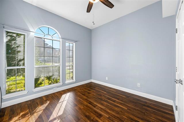 Building Photo - 4325 Biscayne Dr
