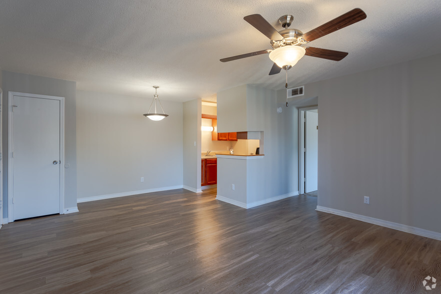 1BR,1BA - Sandalwood Apartments