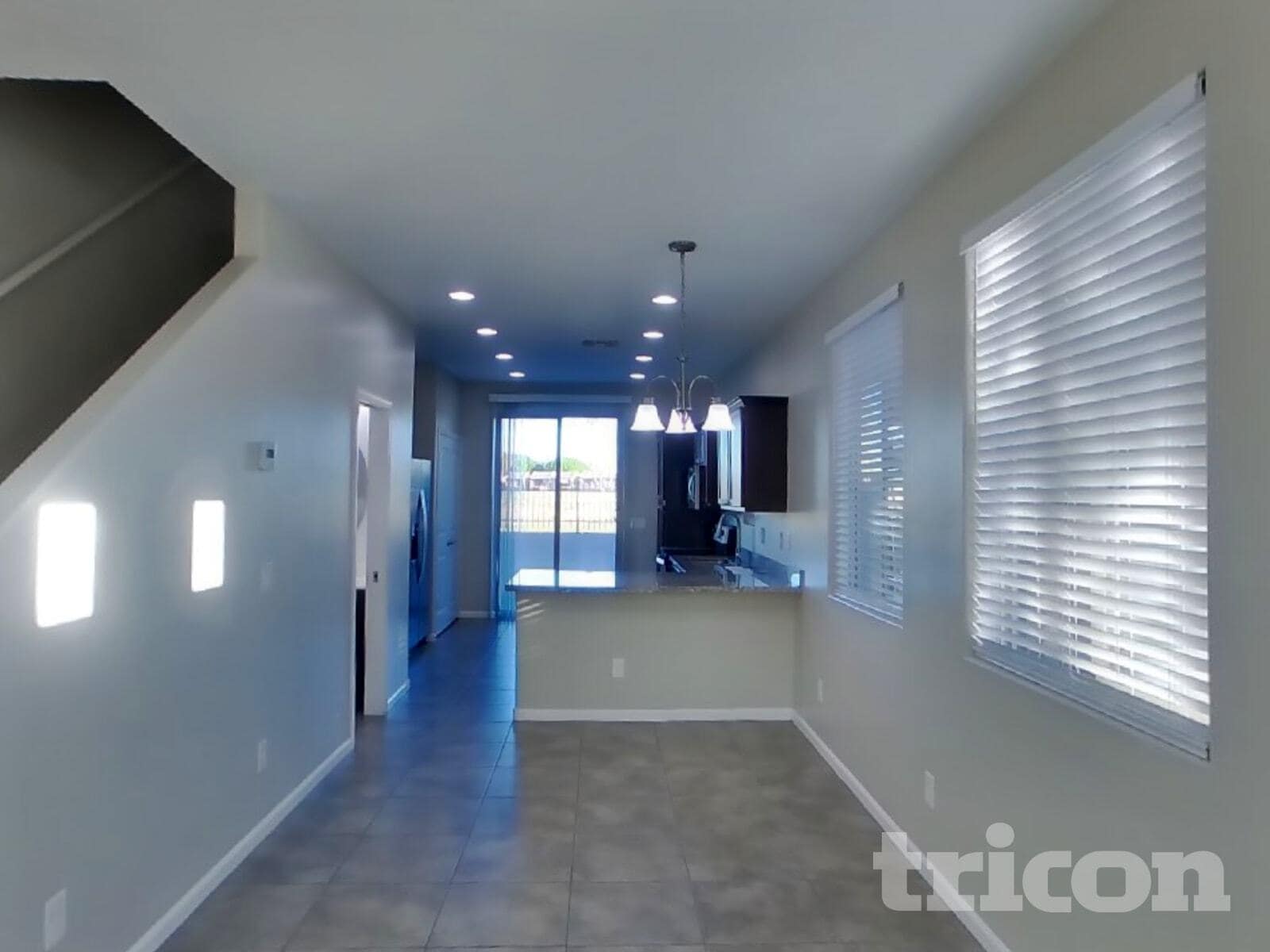 Building Photo - 10336 W Devonshire Ave