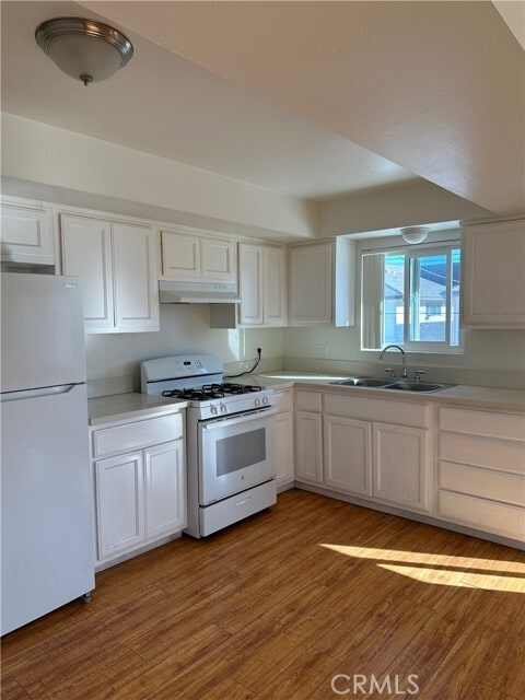 Building Photo - 1033 Mission Dr