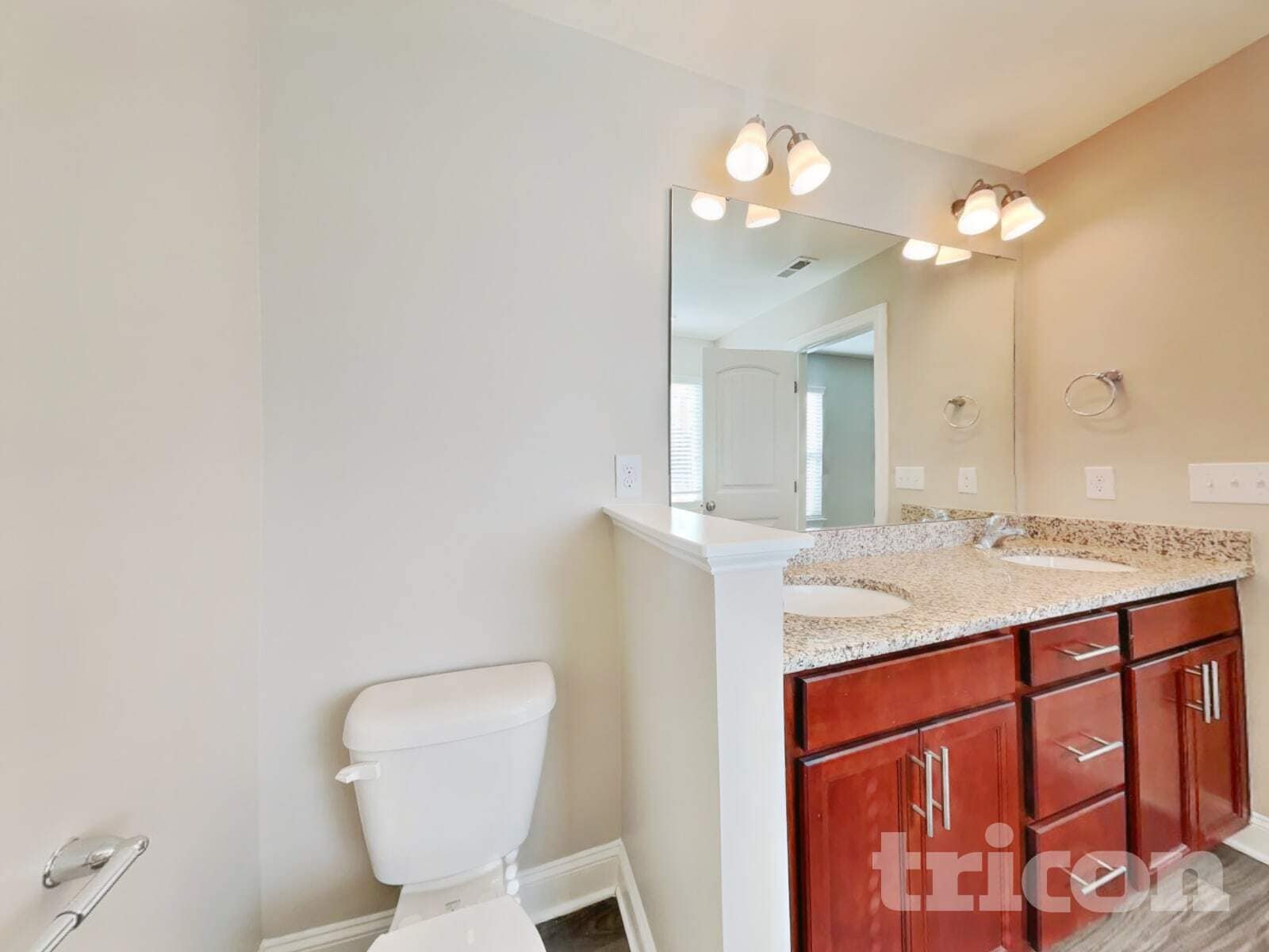 Building Photo - 225 Highview Dr