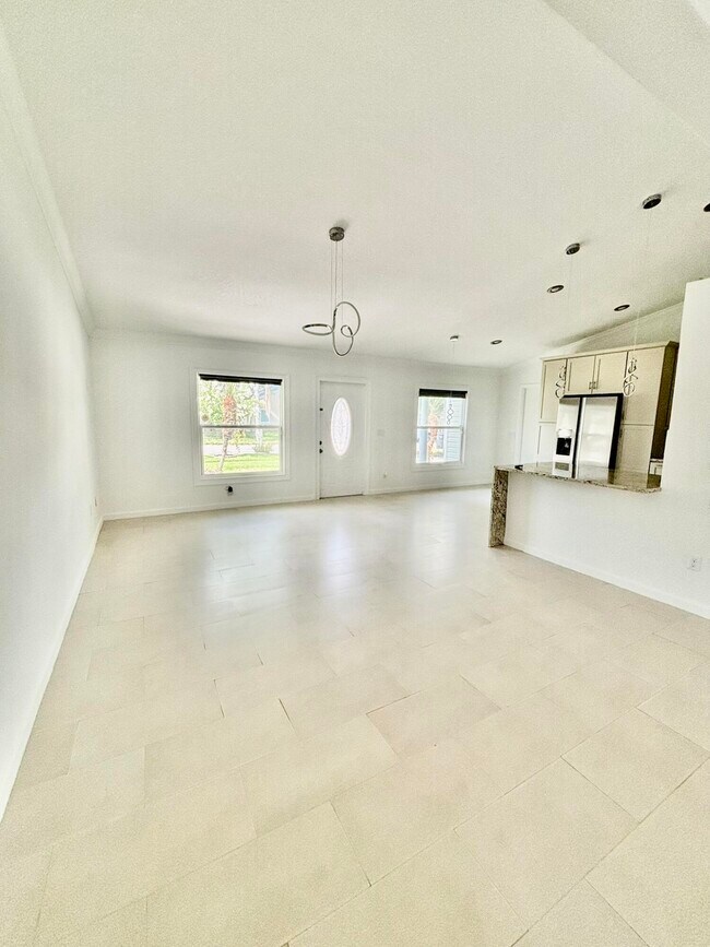 Building Photo - 7927 Bishopwood Rd