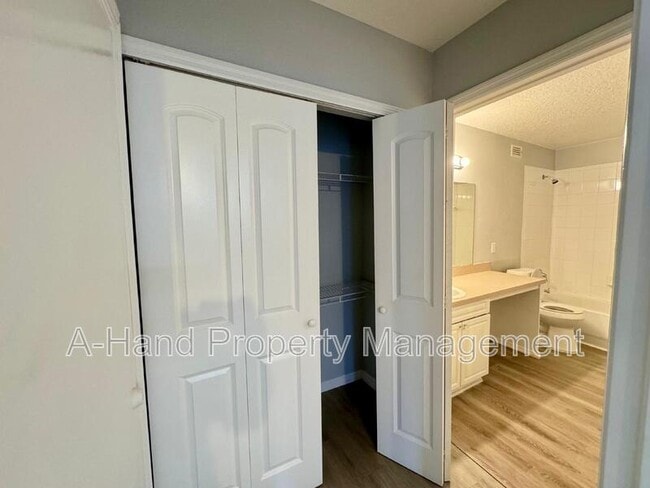 Building Photo - 304 Washington Palm Loop