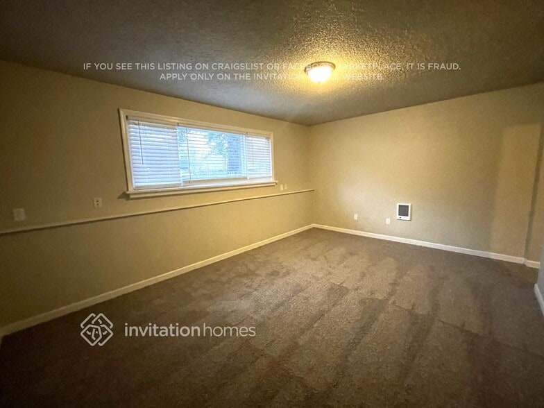 Building Photo - 3725 SW 332nd Pl