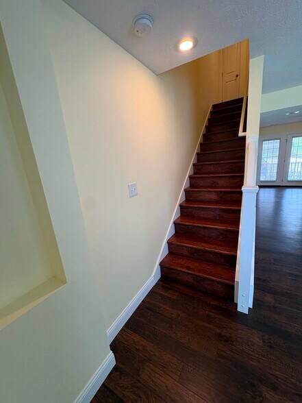 Building Photo - 1752 W Countryside Ln