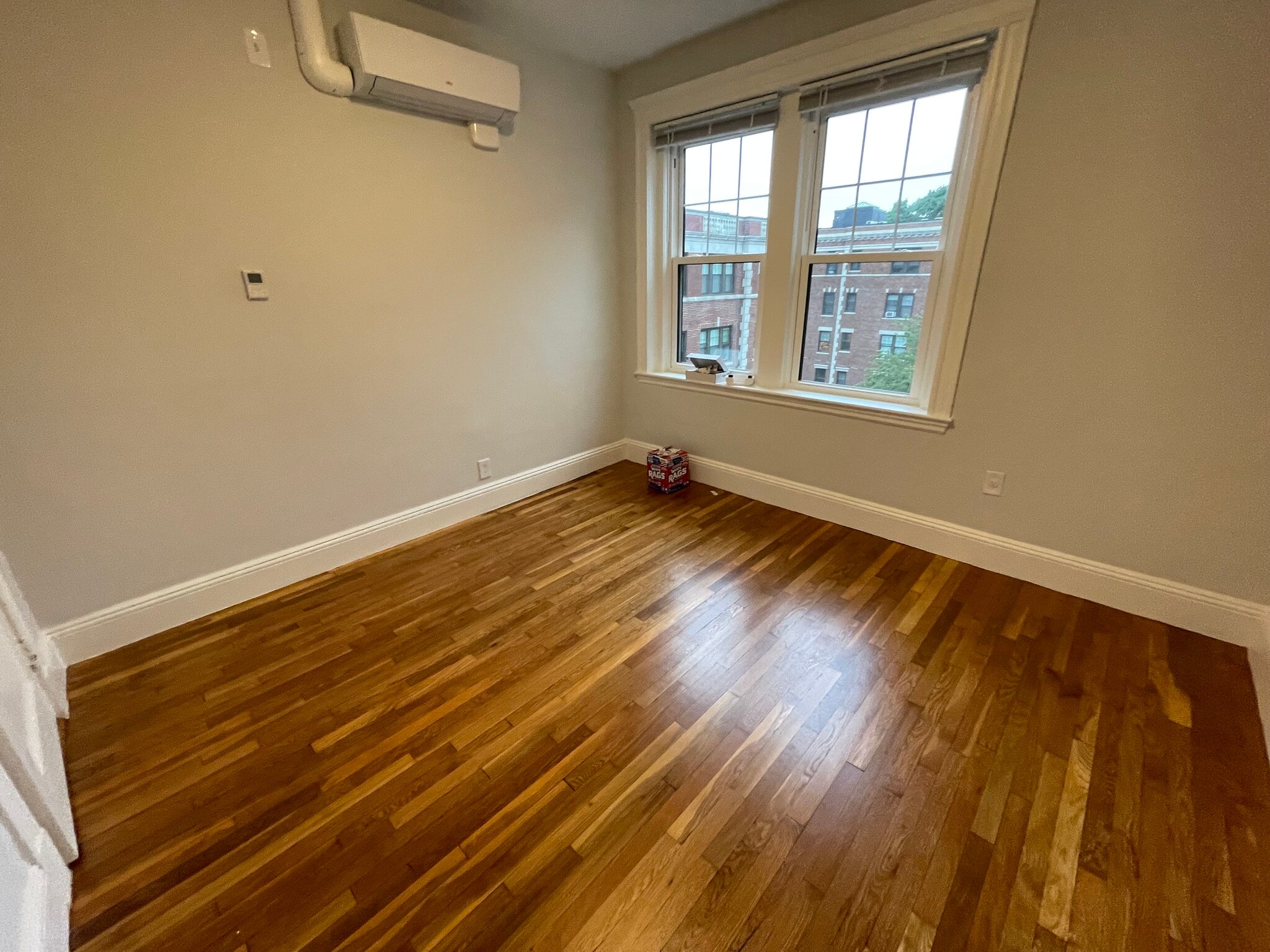 Building Photo - 22 Forest St