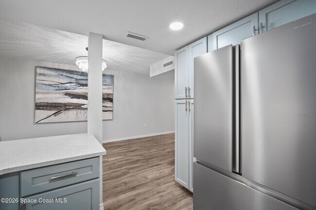Building Photo - 1600 Woodland Dr