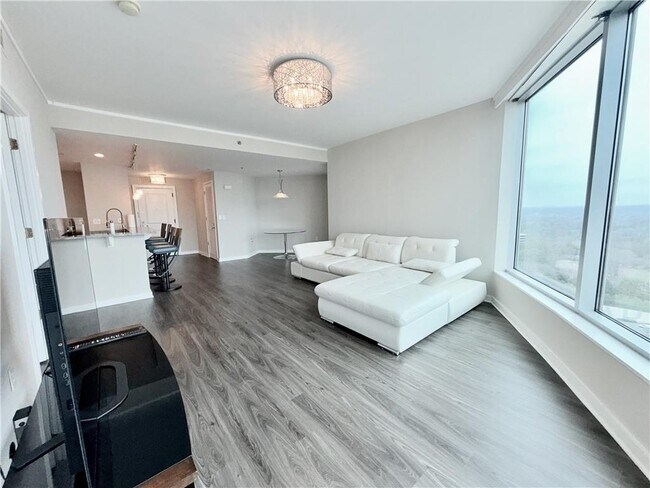 Building Photo - 3338 Peachtree Rd NE