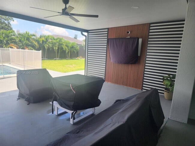 Building Photo - 17000 SW 291st St