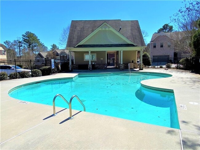 Building Photo - 2186 Hillview Dr NE