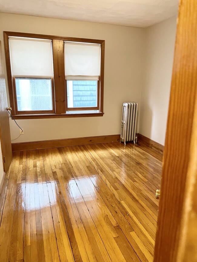 Bedroom 3 - 100 Train St