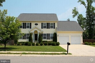 Building Photo - 46672 Robert Leon Dr