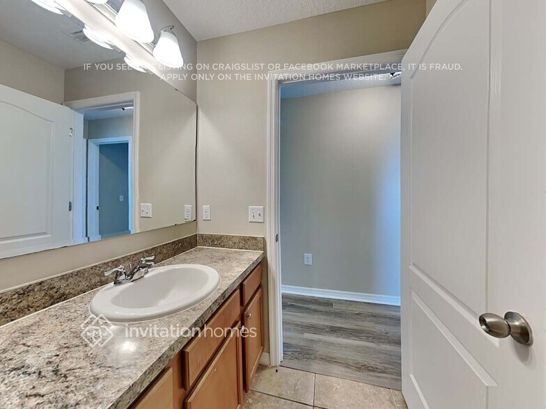 Building Photo - 6914 Glenbrook Dr