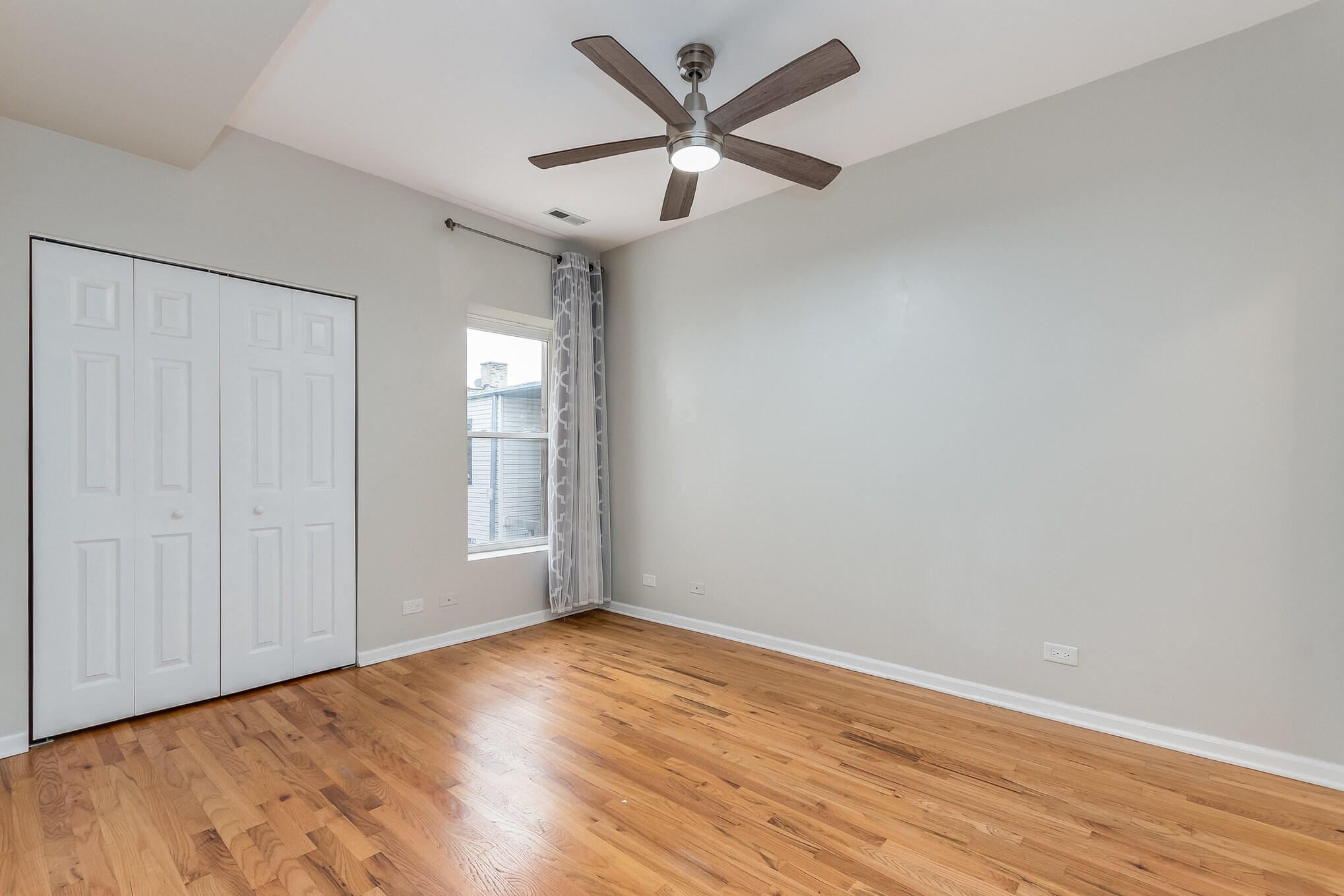 Building Photo - 1517 W Jonquil Ter