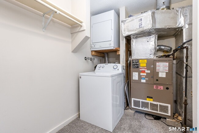 Building Photo - 25 Stanley St