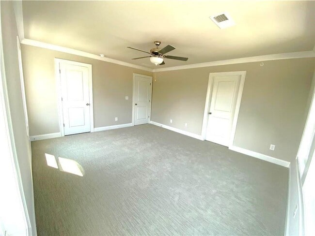 Building Photo - 912 Sweetwater Grove