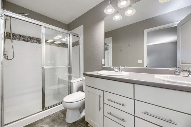 Building Photo - 10825 E 28th Pl