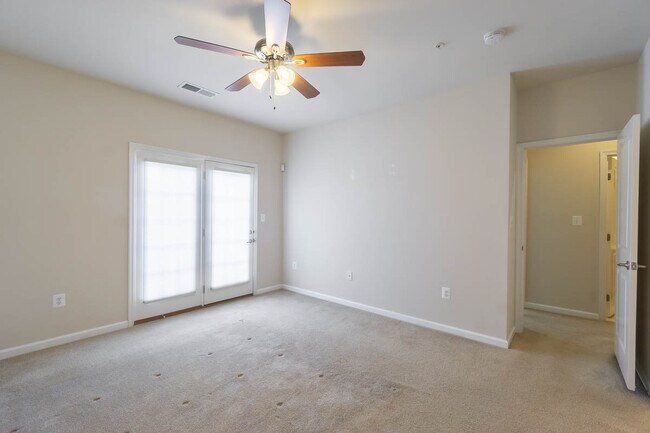Building Photo - 2504 Hurston Ln NE