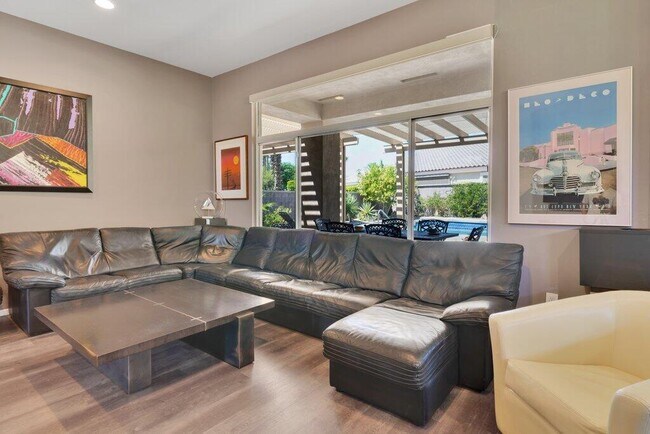 Building Photo - 39357 Mirage Cir