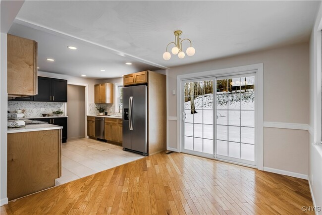 Building Photo - 63 Higby Rd