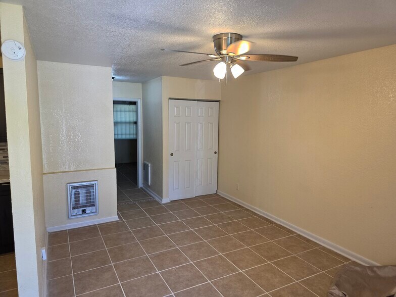 Living Room - 7217 Bailey Ct