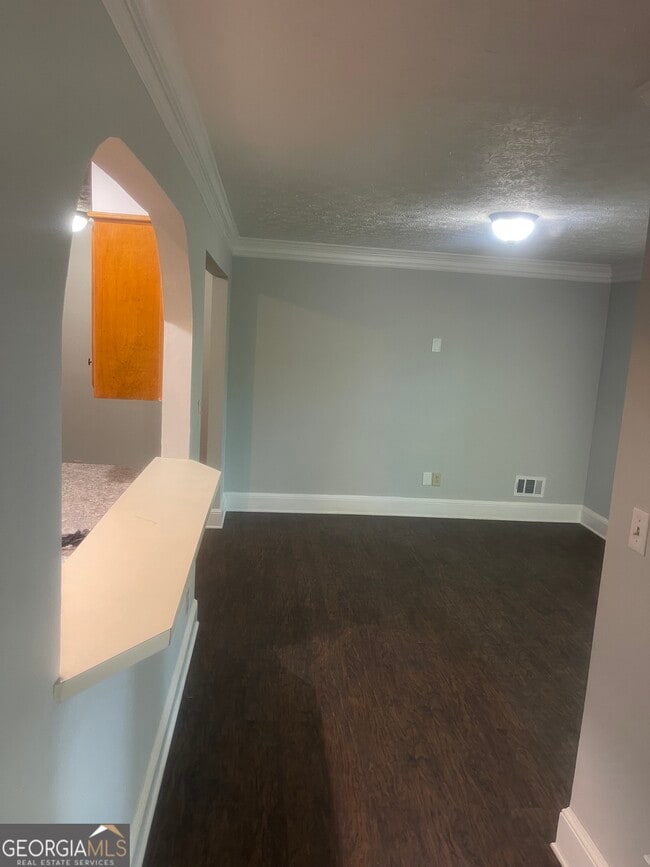 Building Photo - 5035 Highland Hills Pkwy
