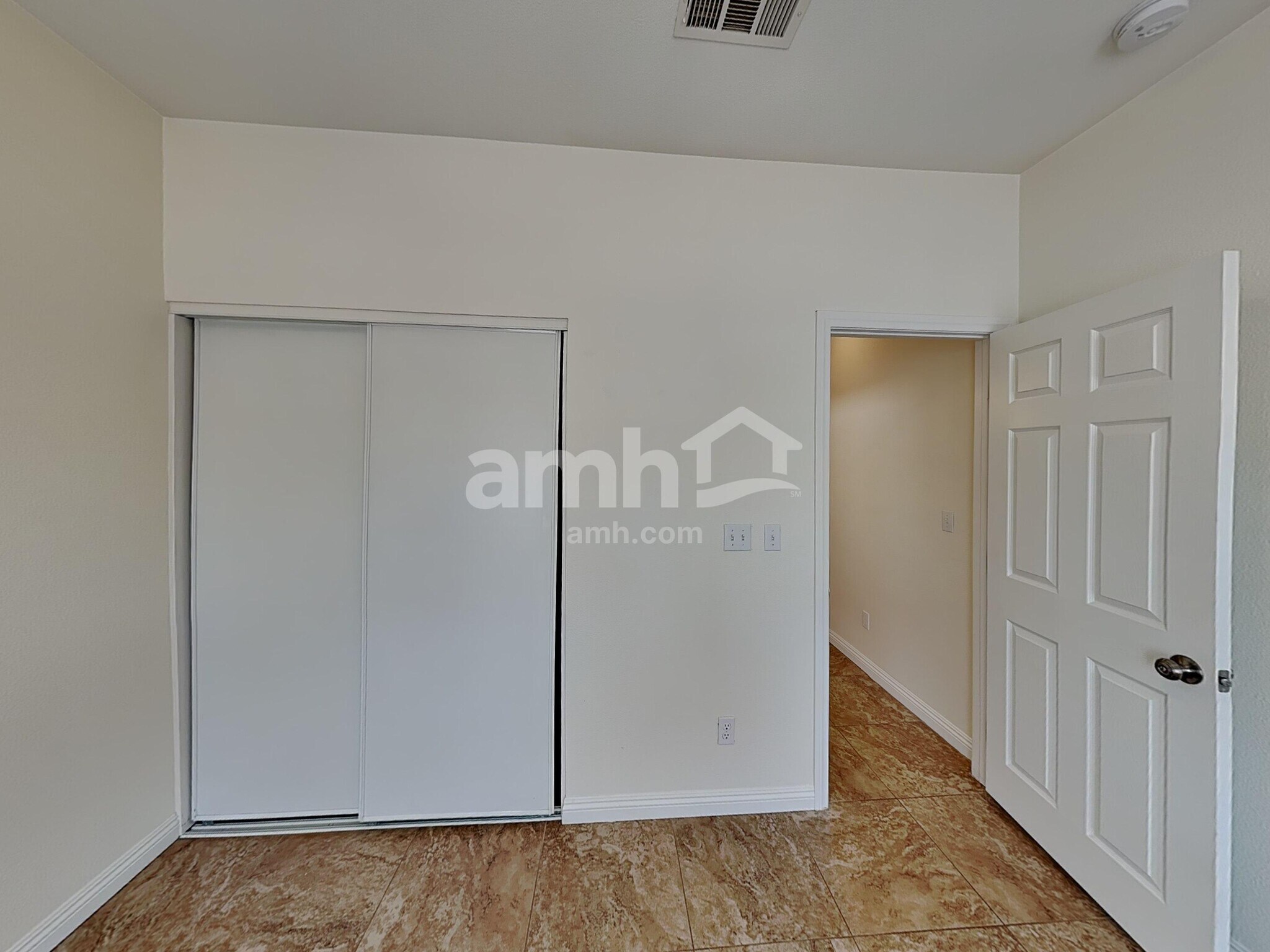 Building Photo - 1660 Encarta St