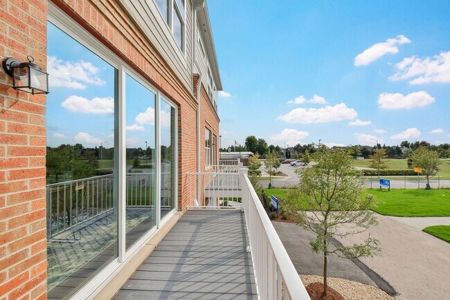 Building Photo - 2924 Reflection Dr