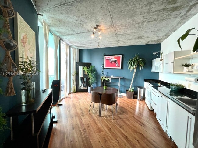 Building Photo - 690 SW 1st Ct