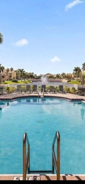 Building Photo - 11014 Legacy Dr