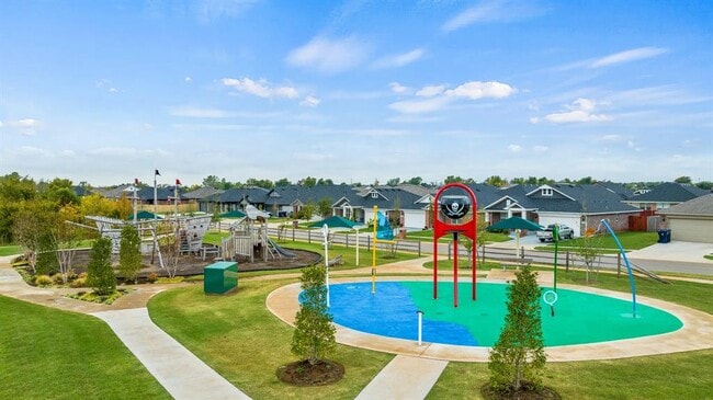 Building Photo - 6509 SE 87th St