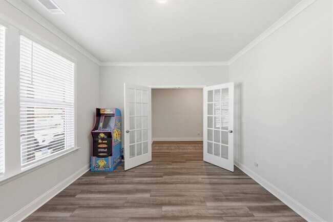 Building Photo - 3939 Alderstone Dr