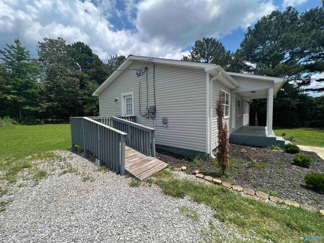 Building Photo - 2720 Old Railroad Bed Rd
