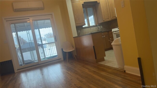 Building Photo - 3711 Ave. S