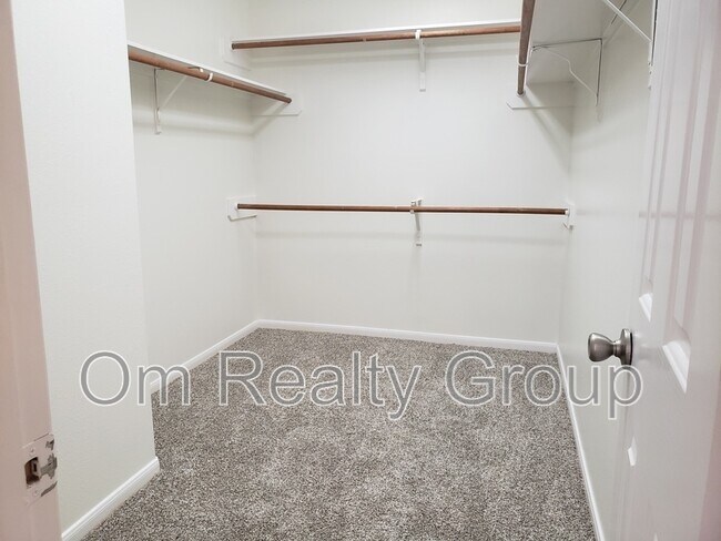 Building Photo - 6655 Stonefort Ct
