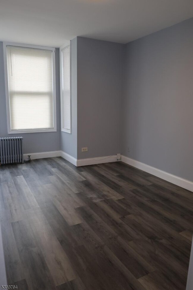 Building Photo - 140 Wakeman Ave