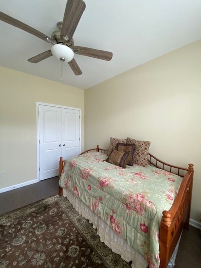 Building Photo - Welcome to this fully furnished 3-bedroom, 3-bathroom townhouse located in the vibrant Hawkeswate...