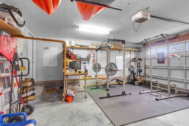 Building Photo - 158 Oakley Dr