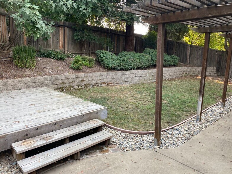 Building Photo - 872 Portside Cir