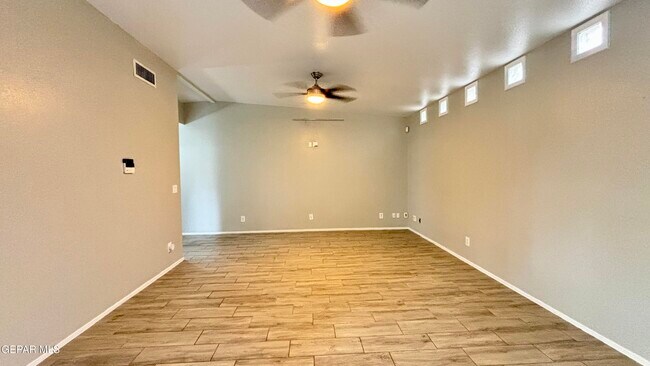 Building Photo - 633 Pete Payan Dr
