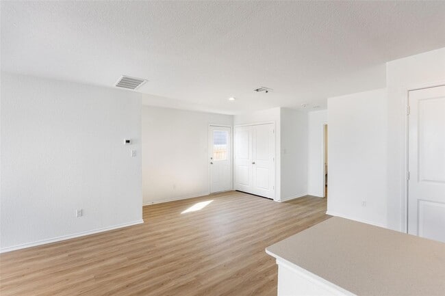 Building Photo - 1125 Largemouth Ln