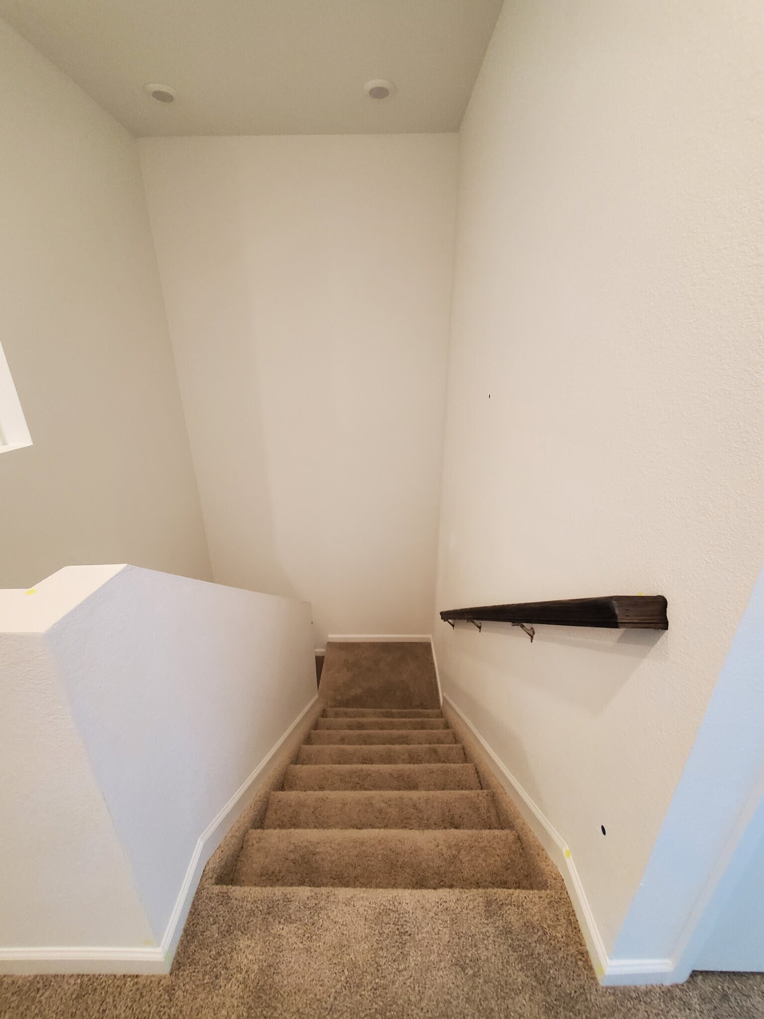 Building Photo - 2435 Vanhoutte Vw