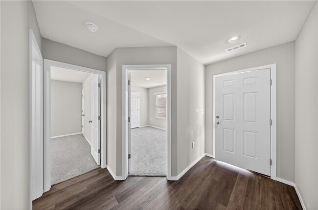 Building Photo - 4404 SW Sackett Ave