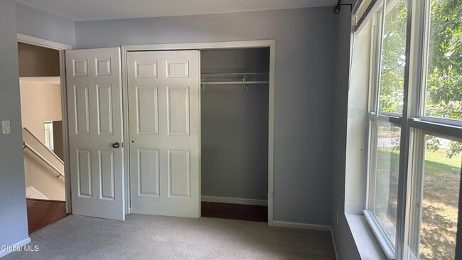 Building Photo - 21 Skylark Dr