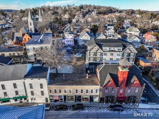 Building Photo - 17 Church St