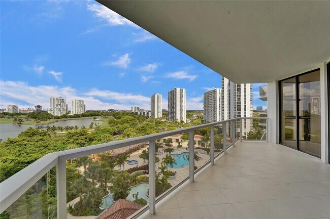 Building Photo - 20281 E Country Club Dr