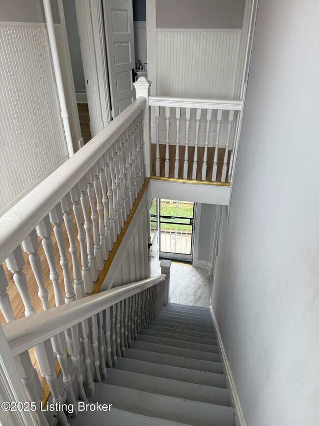 Building Photo - 1529 Christy Ave