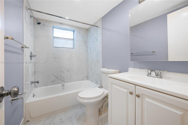 Building Photo - 4141 Nautilus Dr
