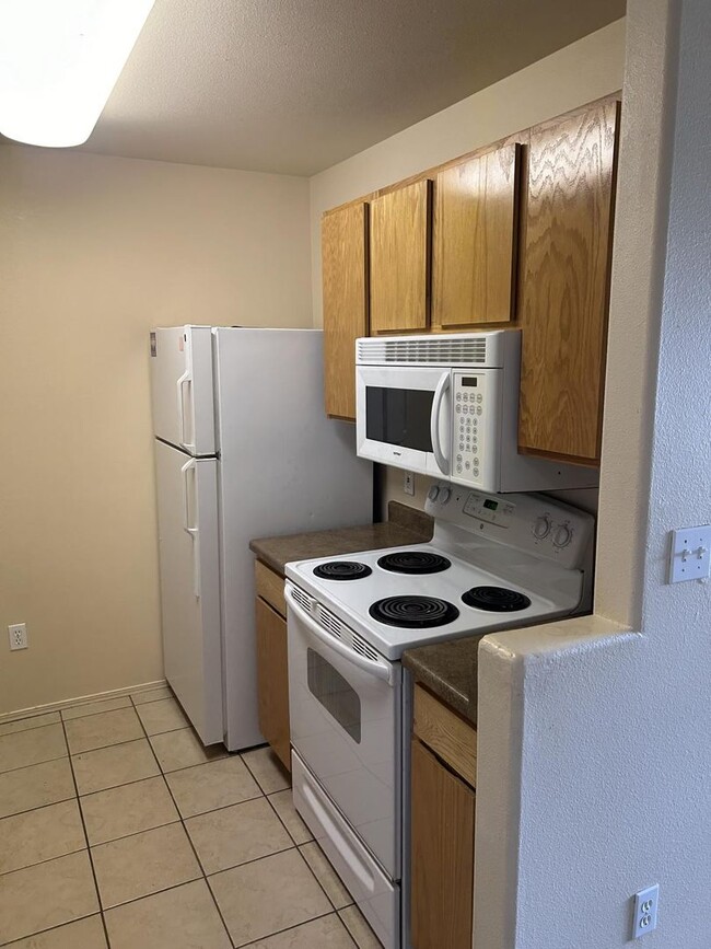 Building Photo - Cozy 1-Bedroom Unit in Prime Durango Location